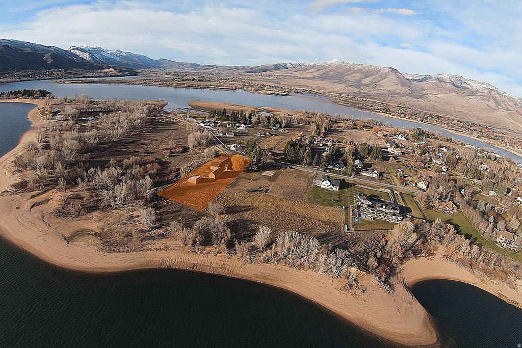 Photo of 6611 E 100 S, Huntsville, UT 84317 (MLS # 2166830)