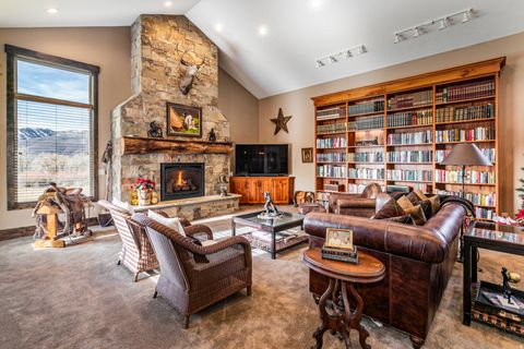 Tiny photo for 6611 E 100 S, Huntsville, UT 84317 (MLS # 2166830)