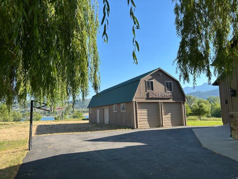 Tiny photo for 6611 E 100 S, Huntsville, UT 84317 (MLS # 2166830)