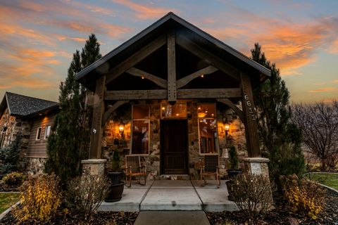 Tiny photo for 6611 E 100 S, Huntsville, UT 84317 (MLS # 2166830)