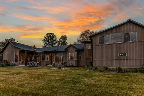 Tiny photo for 6611 E 100 S, Huntsville, UT 84317 (MLS # 2166830)