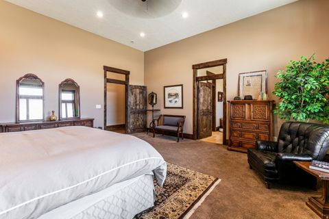 Tiny photo for 6611 E 100 S, Huntsville, UT 84317 (MLS # 2166830)