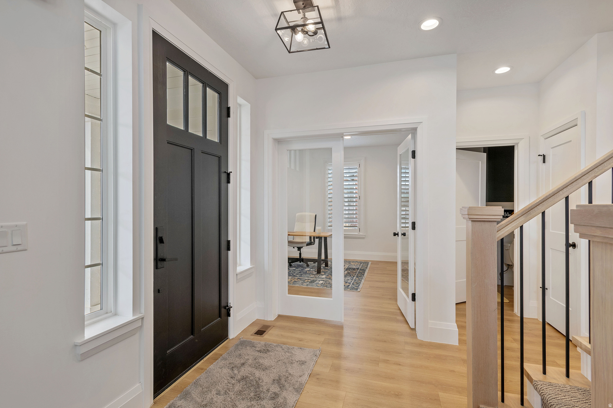 BEACON POINTE - Residential