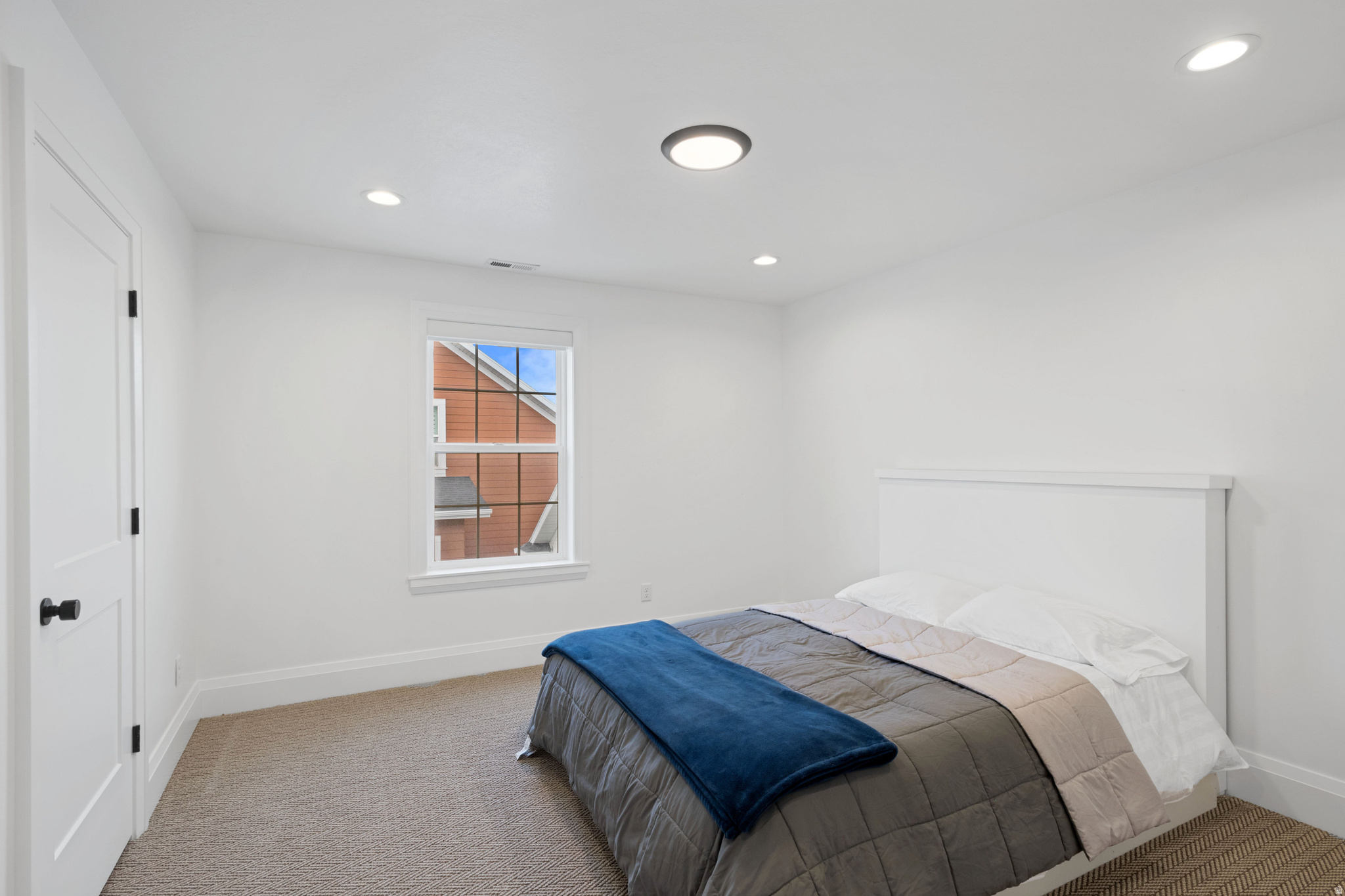 BEACON POINTE - Residential