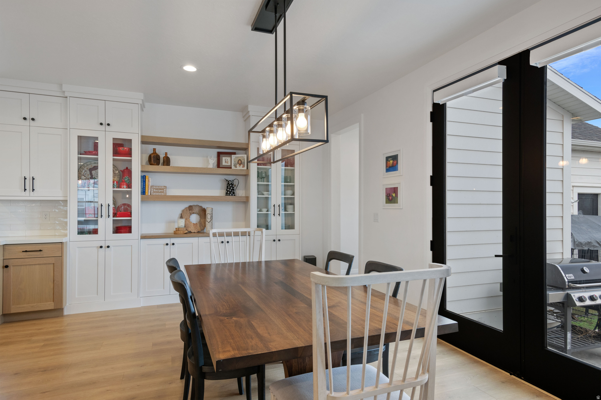 BEACON POINTE - Residential