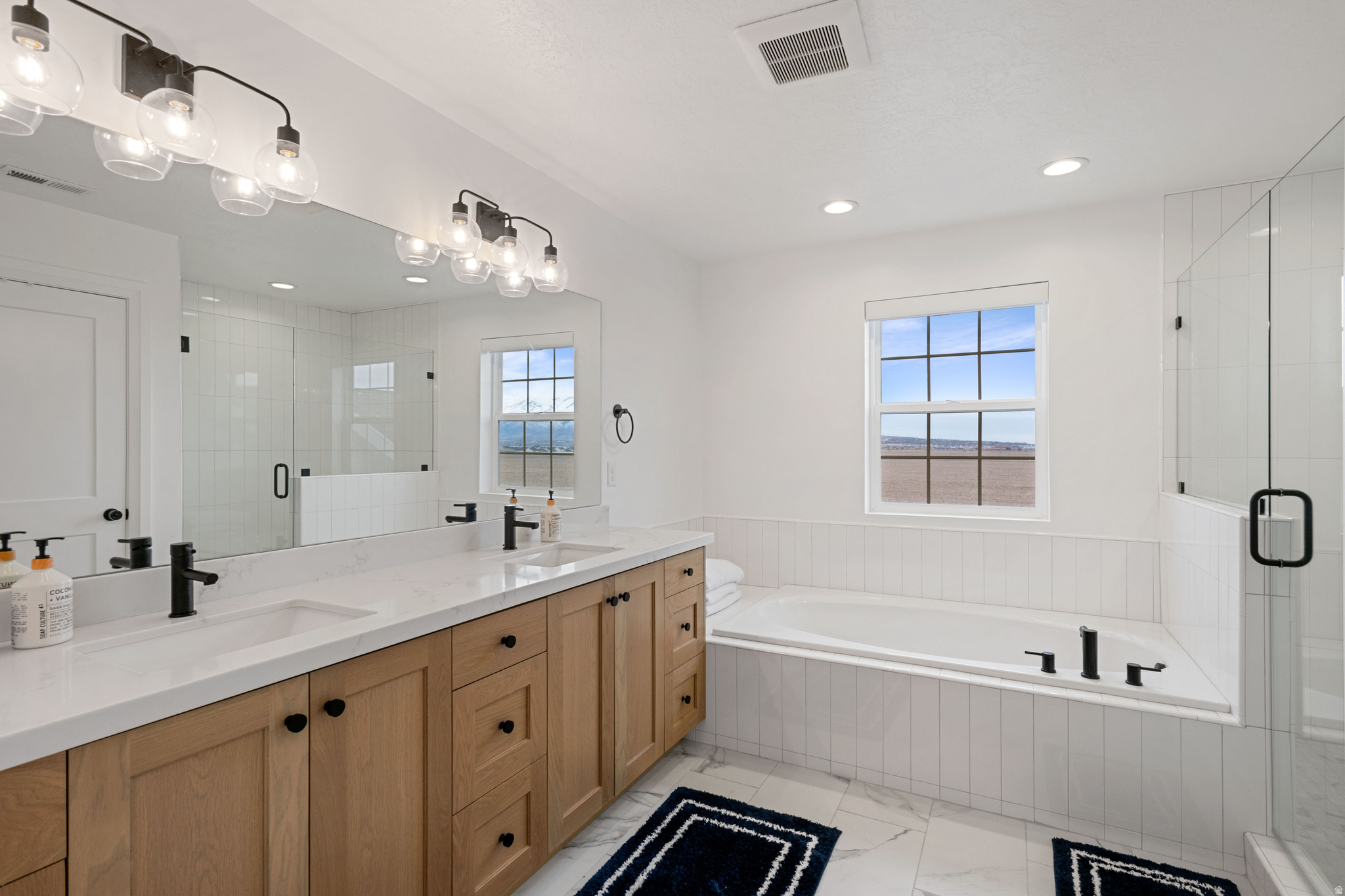 BEACON POINTE - Residential