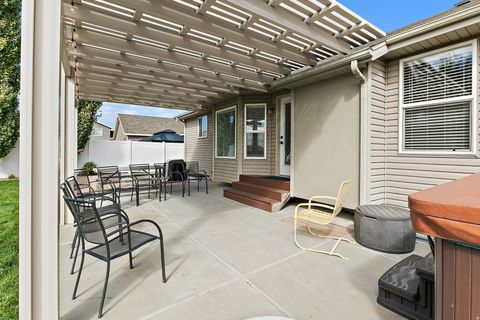 Tiny photo for 4863 W EMMA MINE DR S, Herriman, UT 84096 (MLS # 2135090)