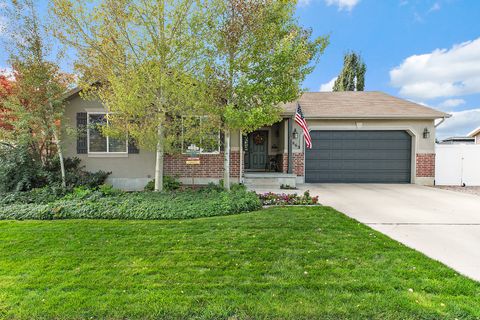 Tiny photo for 4863 W EMMA MINE DR S, Herriman, UT 84096 (MLS # 2135090)