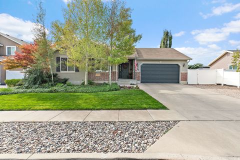 Photo of 4863 W EMMA MINE DR S, Herriman, UT 84096 (MLS # 2135090)