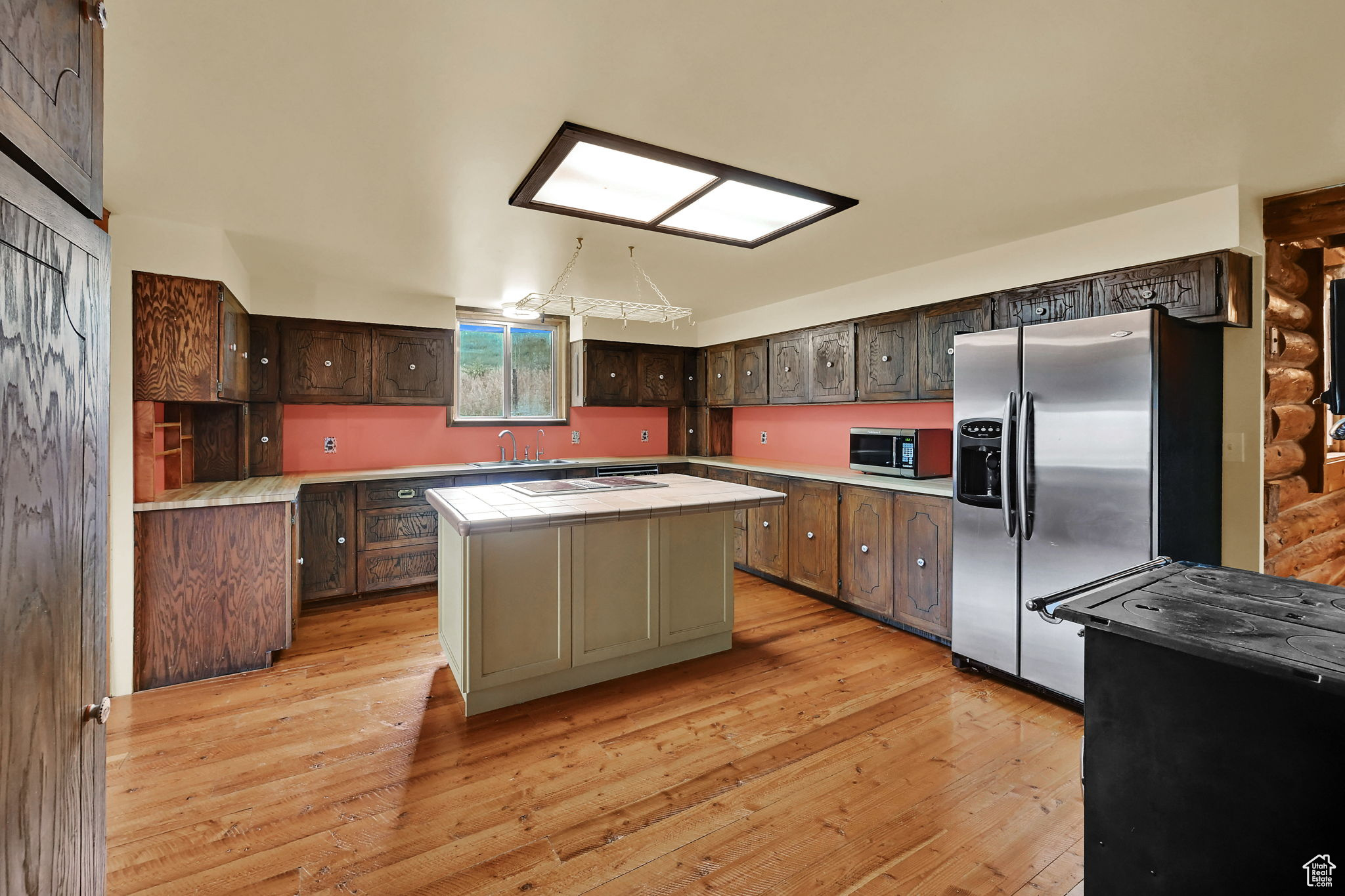 Mountain Green, Utah 84050, United States, 4 Bedrooms Bedrooms, ,3 BathroomsBathrooms,Residential,Active,199047