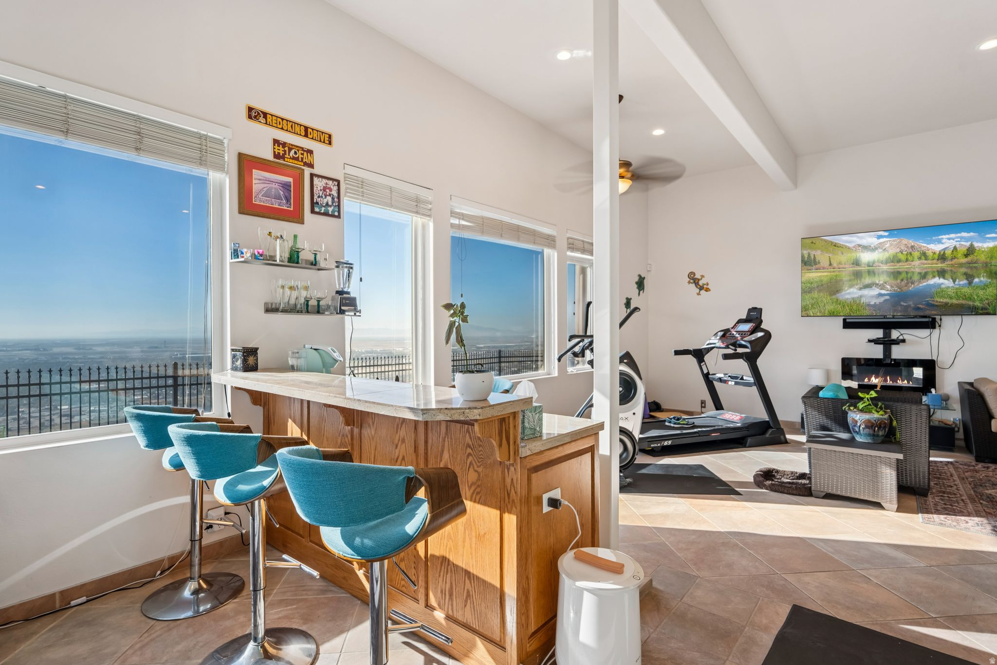 DORCHESTER POINTE - Residential