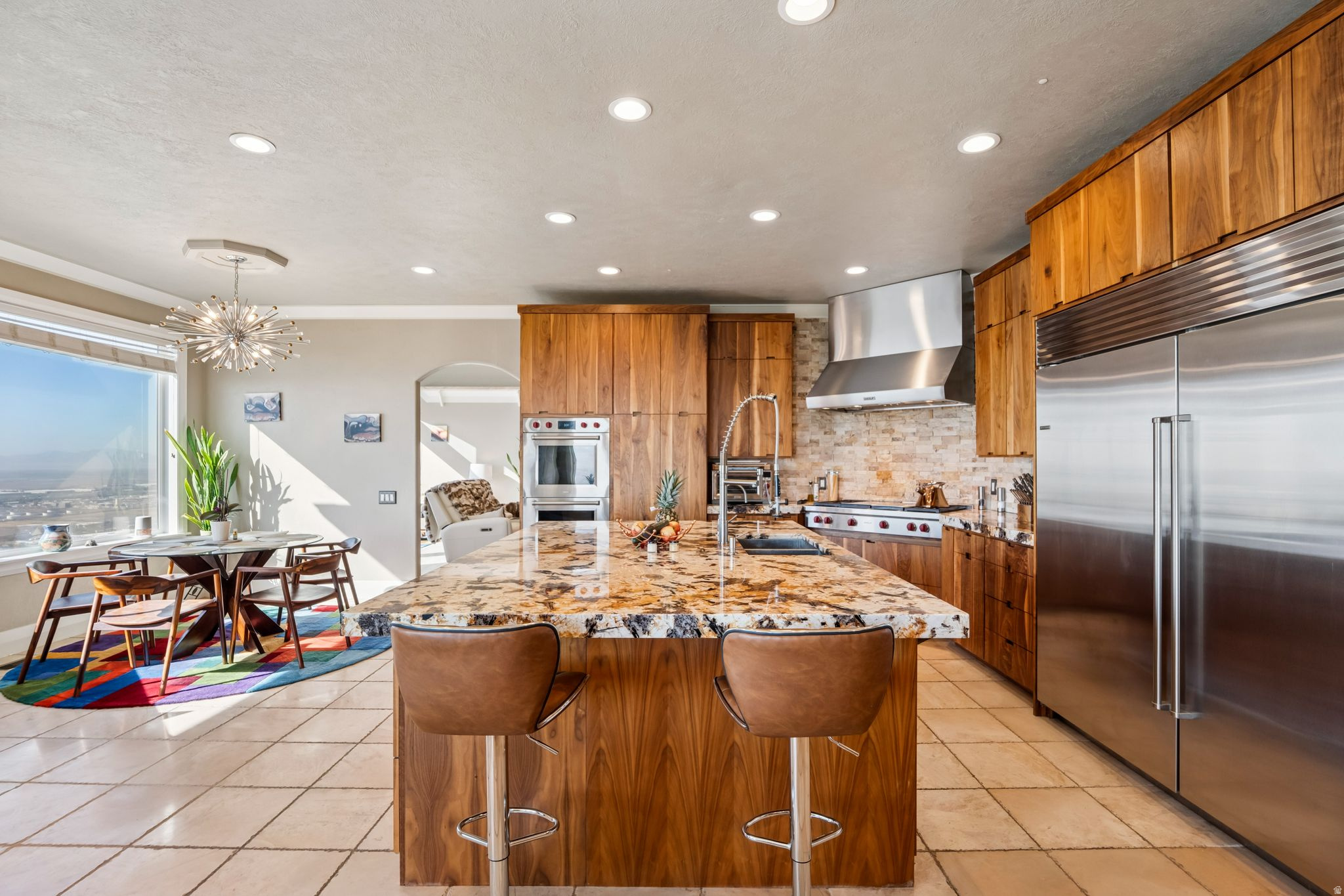 DORCHESTER POINTE - Residential