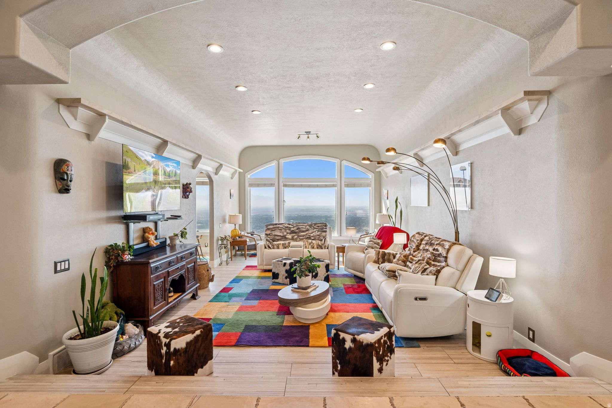 DORCHESTER POINTE - Residential