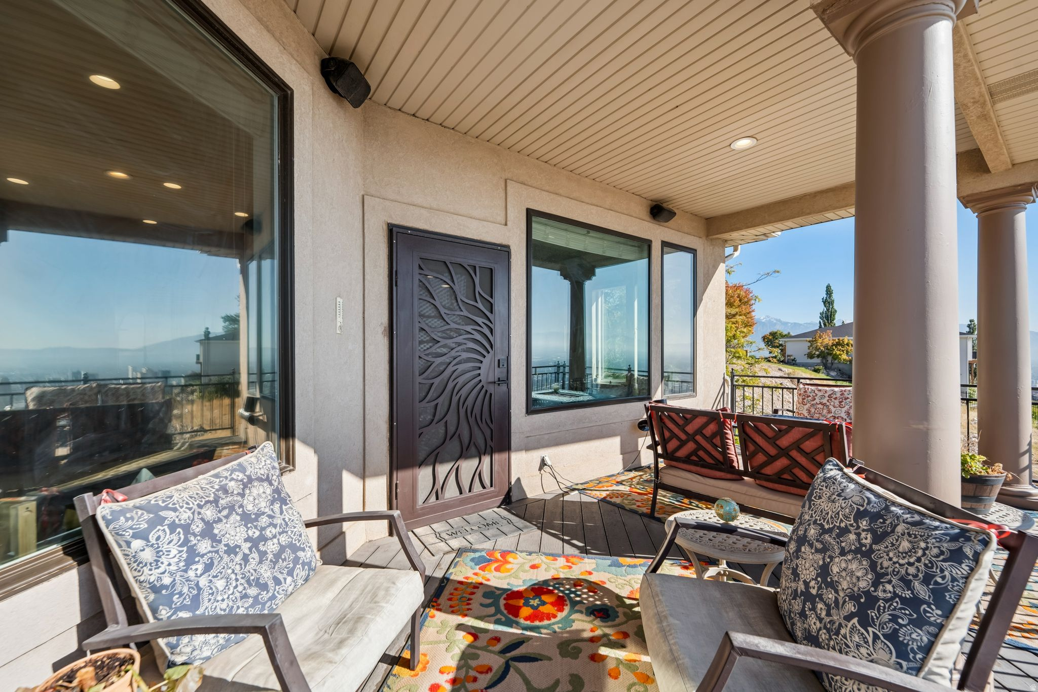 DORCHESTER POINTE - Residential