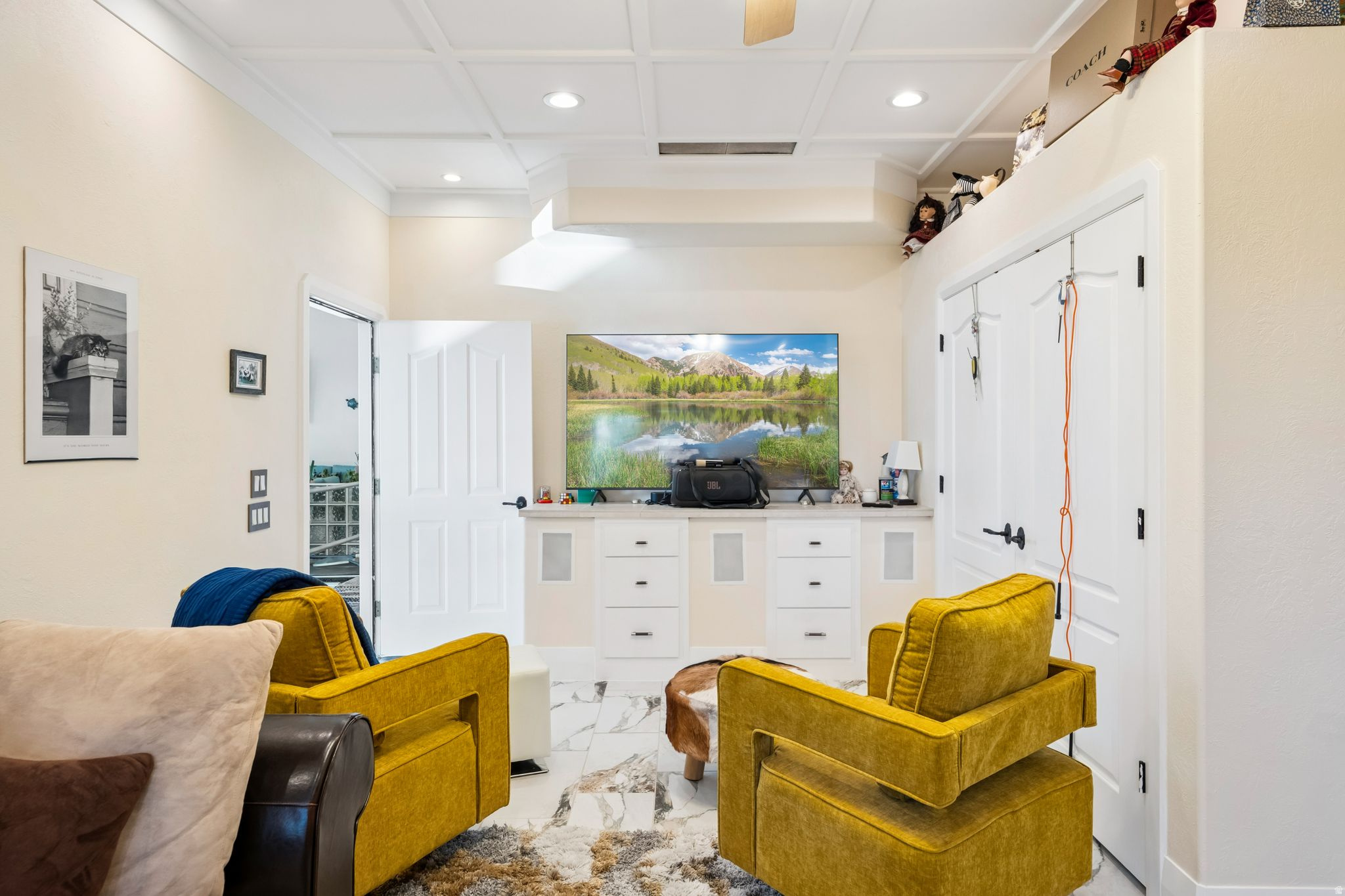 DORCHESTER POINTE - Residential