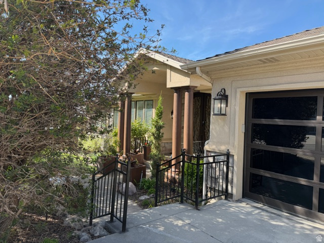 DORCHESTER POINTE - Residential