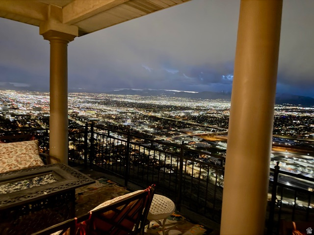 DORCHESTER POINTE - Residential