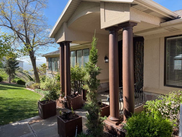 DORCHESTER POINTE - Residential