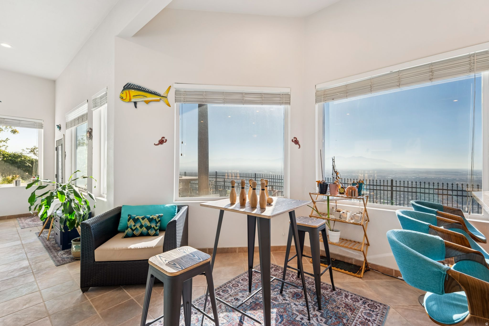 DORCHESTER POINTE - Residential