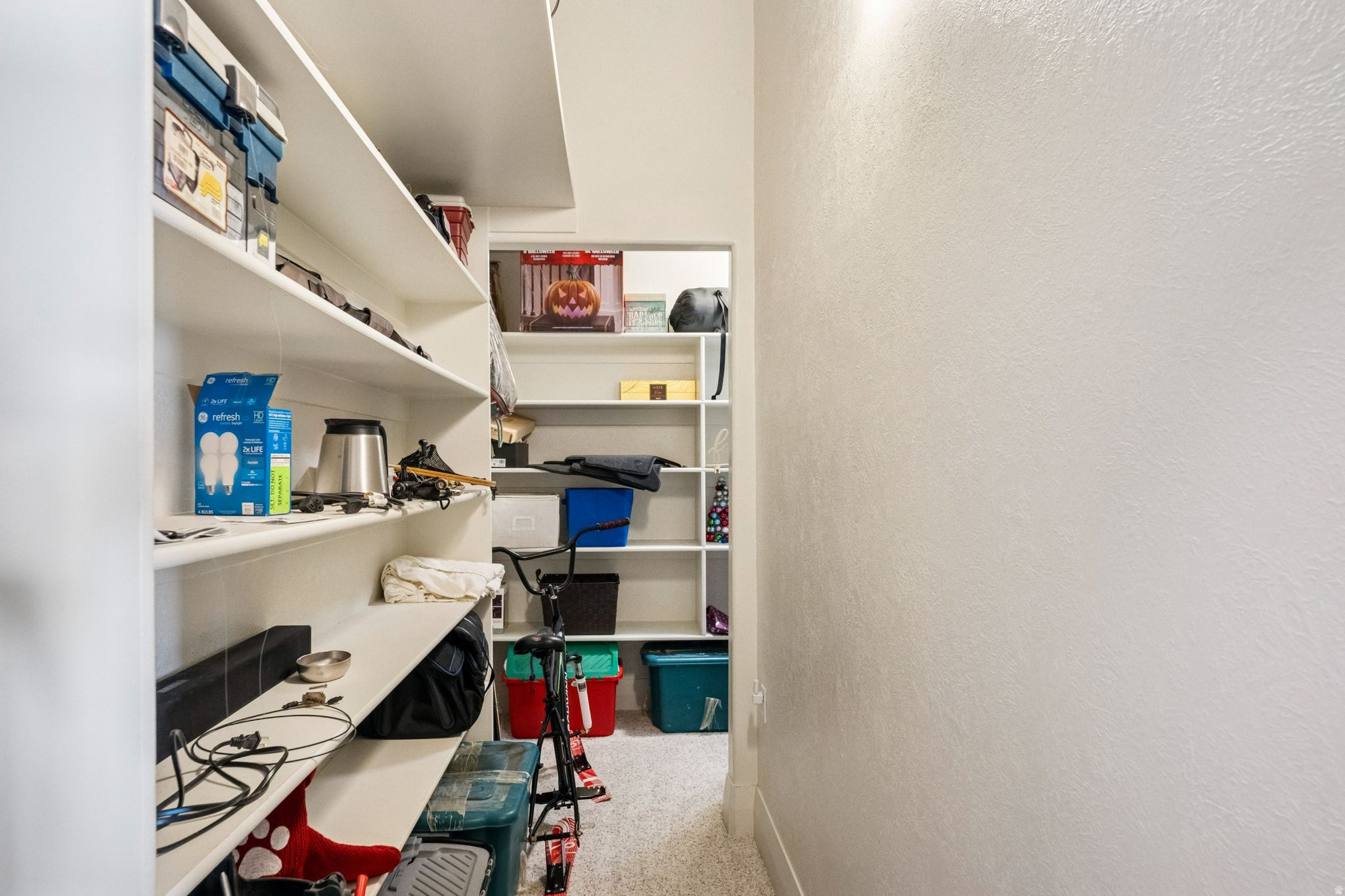 DORCHESTER POINTE - Residential