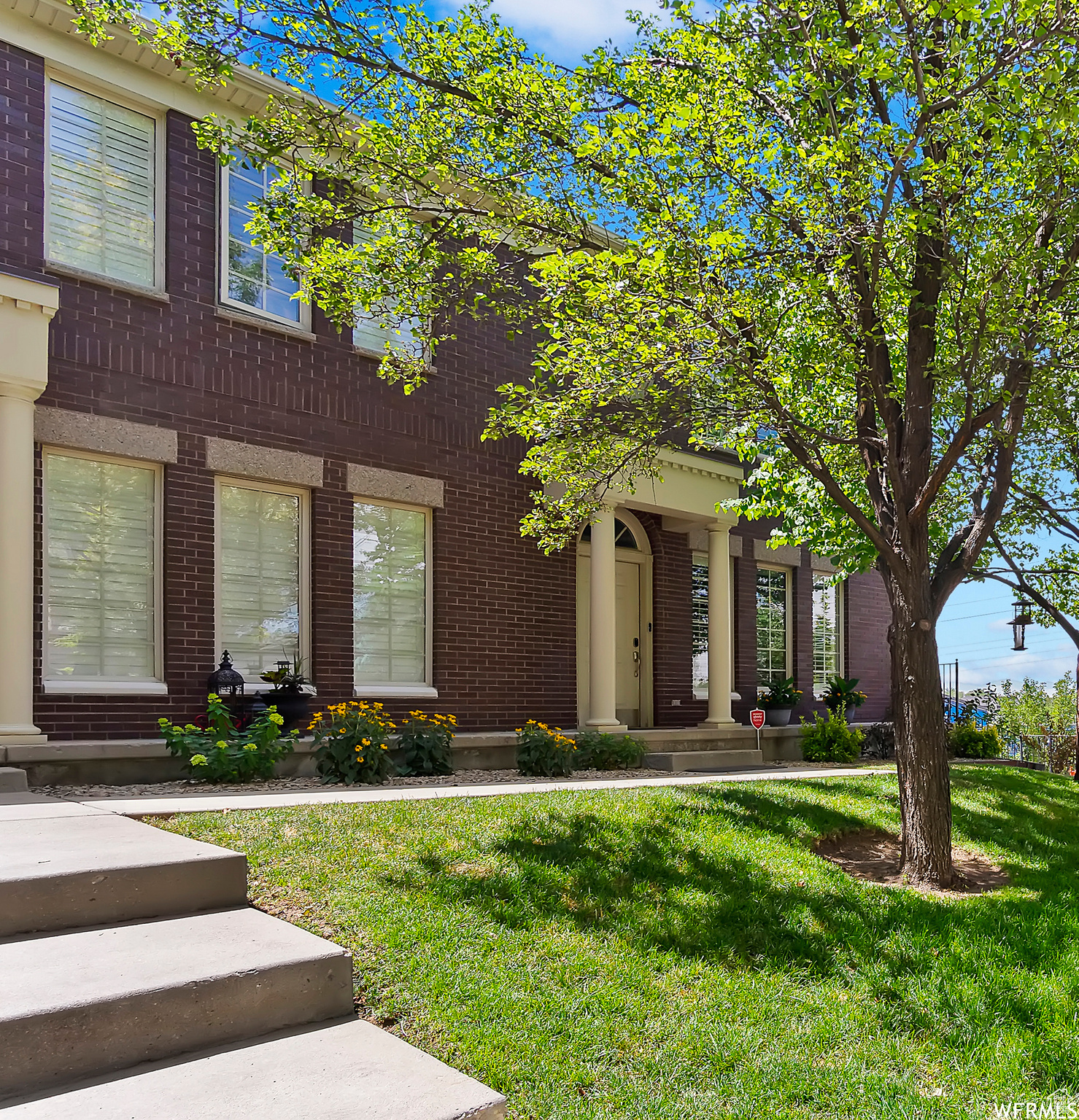 HILLTOP PARK - Residential