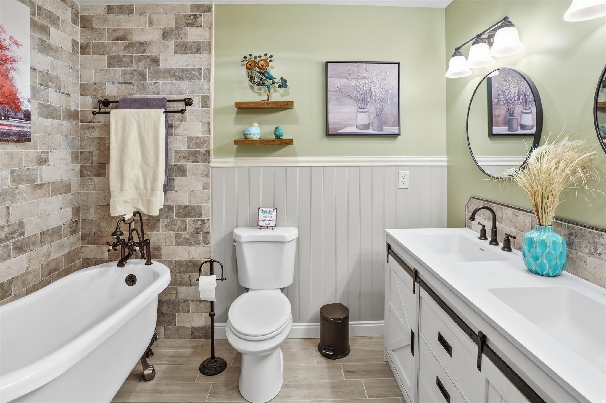 WILLOW WOOD - Residential