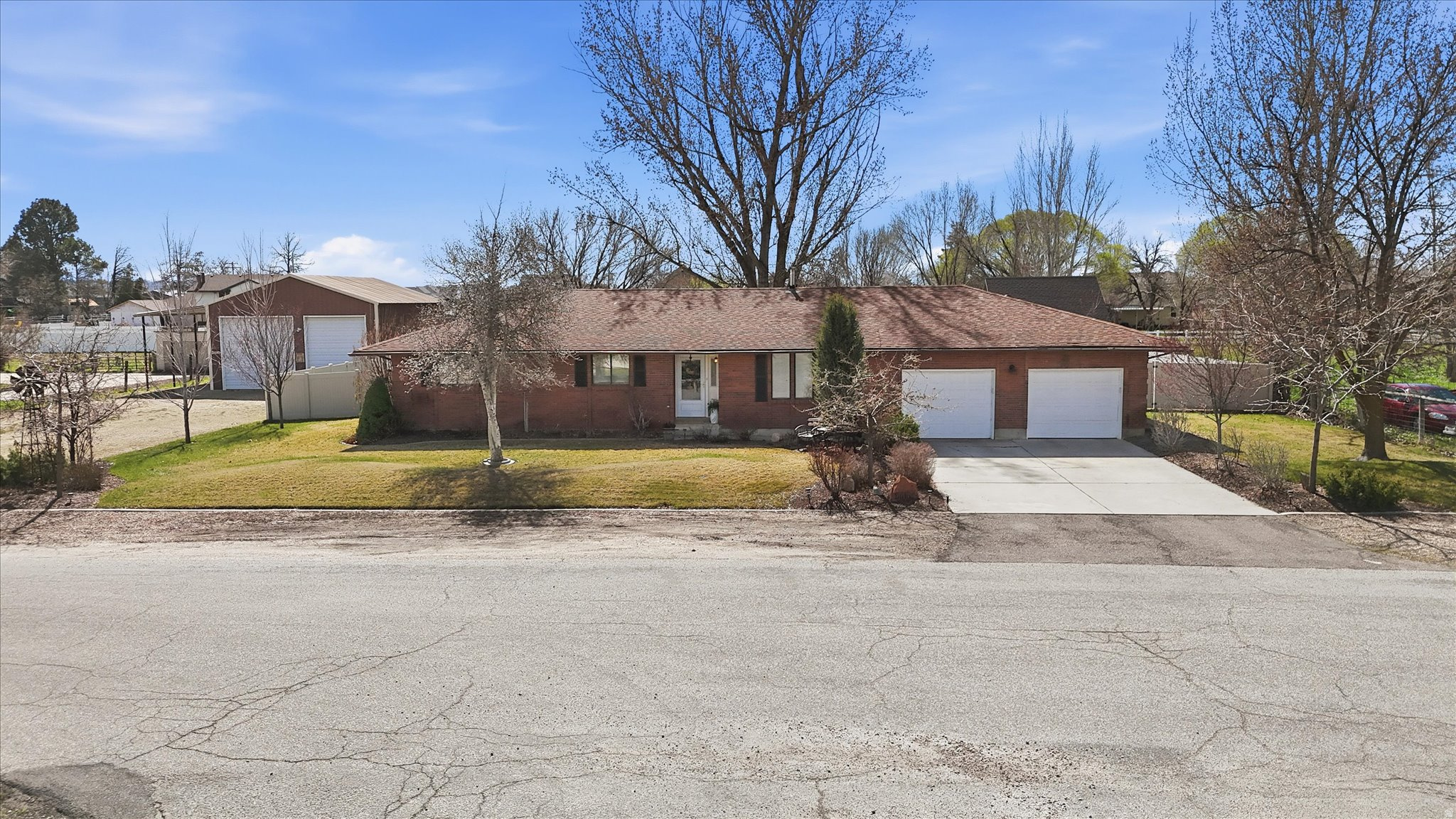 WILLOW WOOD - Residential