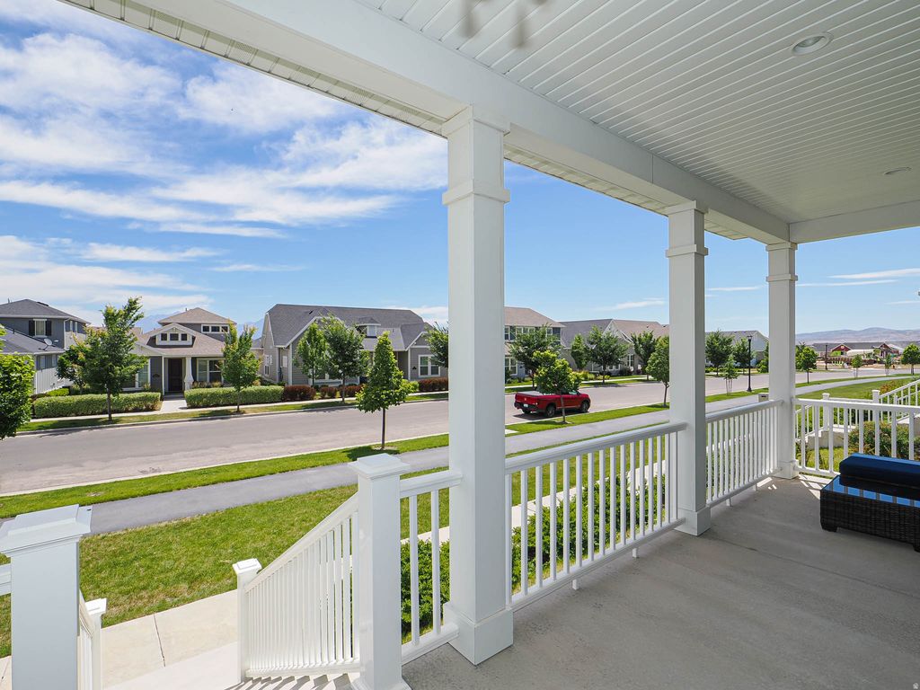 Photo of 11576 S WILLOW WALK DR W, South Jordan, UT 84009 (MLS # 2166330)