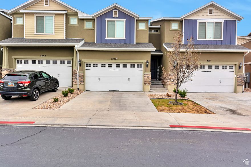 PRICE DROPPED :)  !!! Come see and fall in love with this stunning 2500 + square feet, spacious master bedroom ensuite with two walking closets. Two additional bedrooms perfect for family or guests. Open family room off kitchen with large pantry, quartz countertops, stainless steel appliances and laminate flooring throughout the whole house. The basement could be your 4th bedroom or nice living room w/private bath. Premiere townhome community and located conveniently off the Mountain View Corridor in Herriman. Enjoy nearby parks, shopping, restaurants, schools and easy access to major highways. It offers both convenience & comfort. Don't miss the chance to make this dream home yours !!!