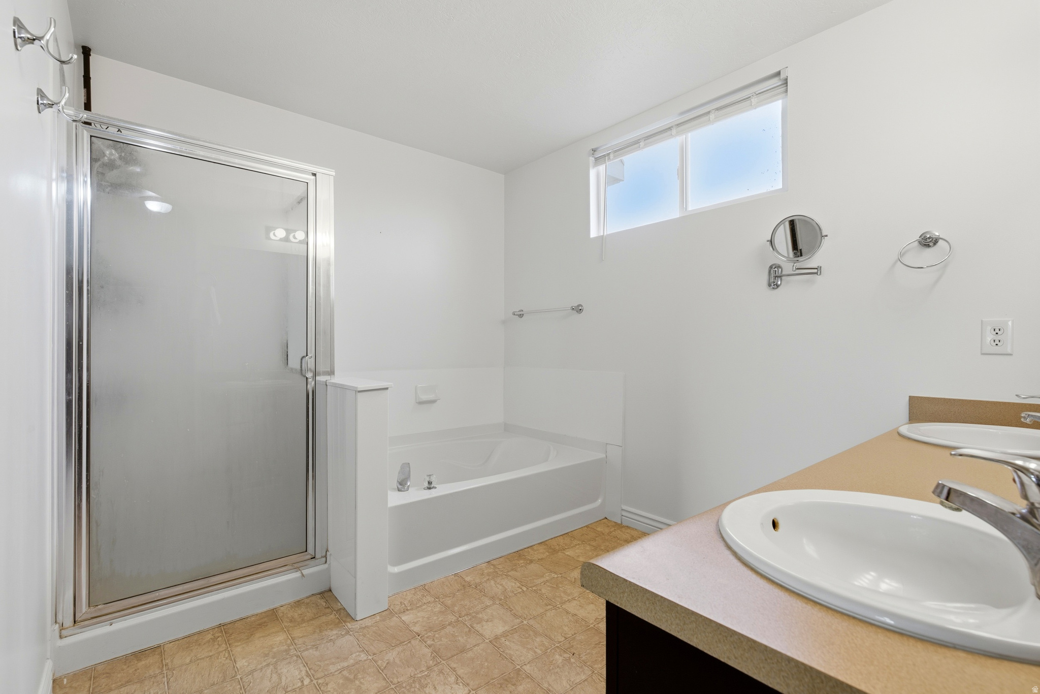 ARGYLE ACRES - Residential