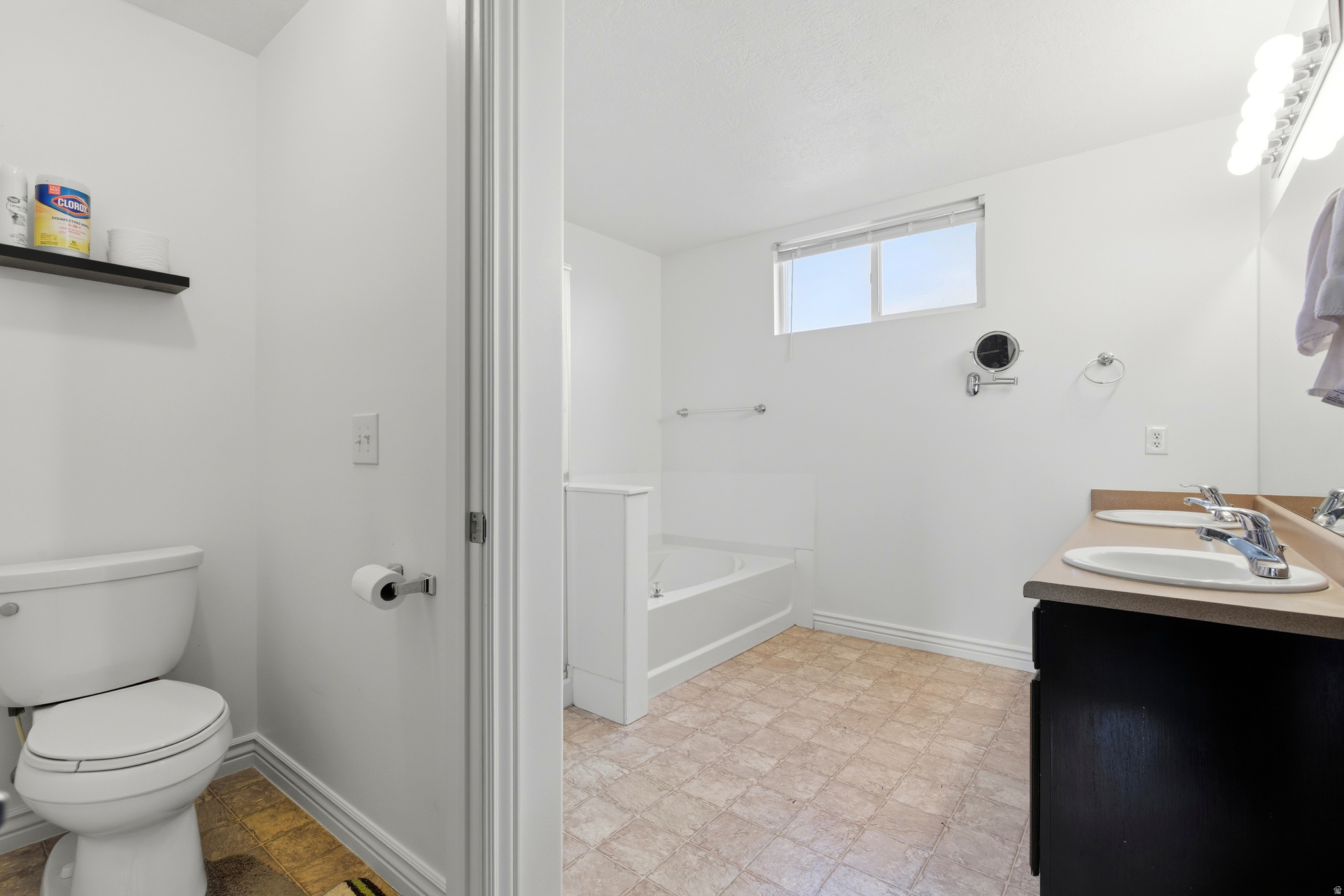 ARGYLE ACRES - Residential