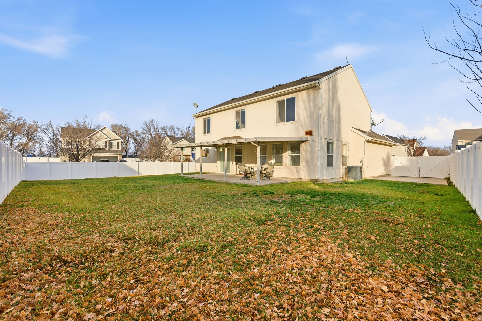 ARGYLE ACRES - Residential