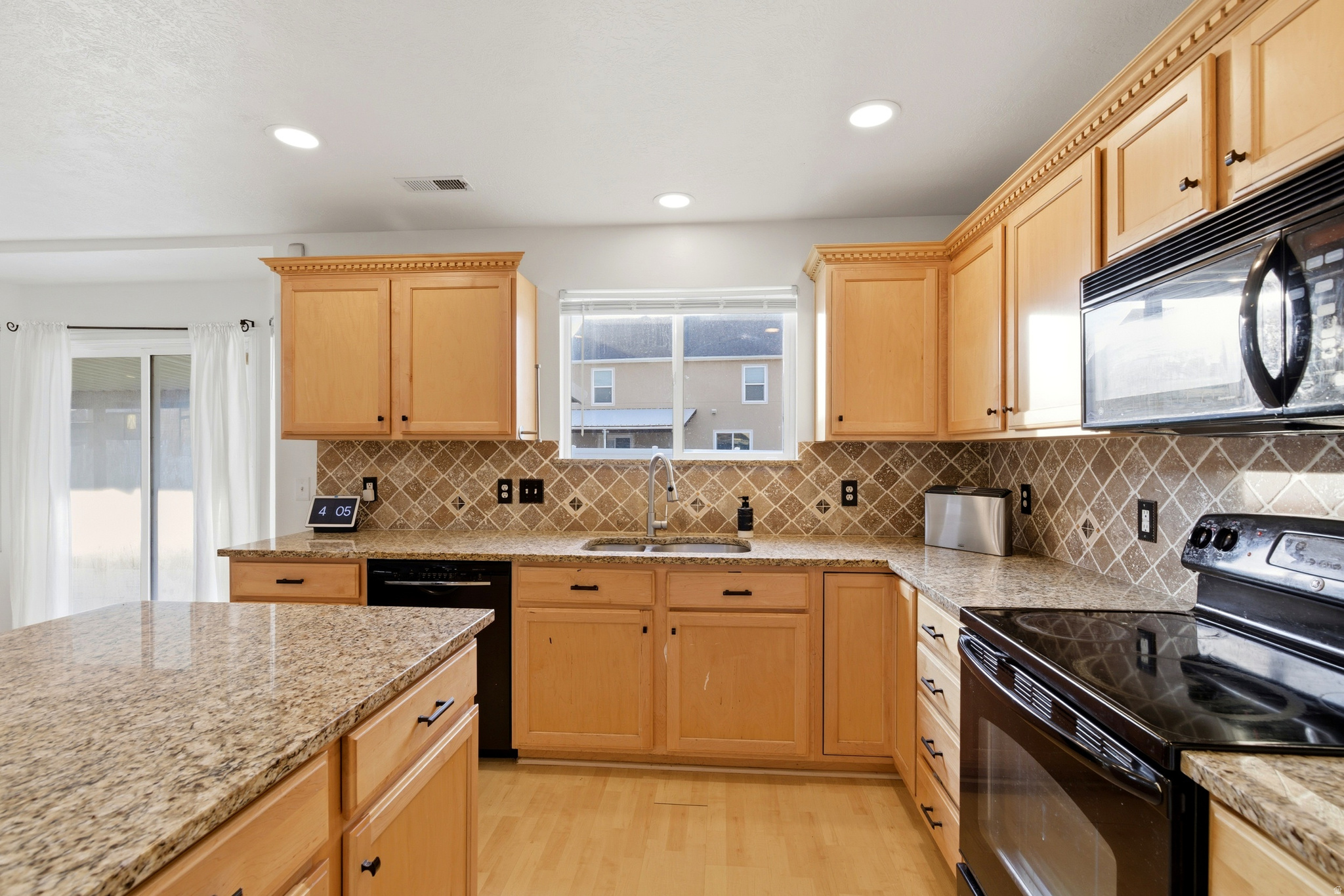 ARGYLE ACRES - Residential