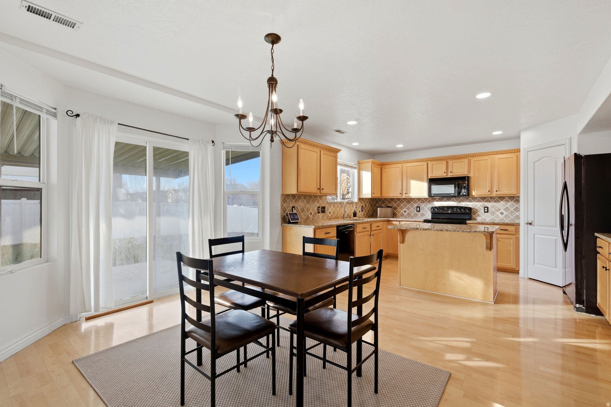 ARGYLE ACRES - Residential