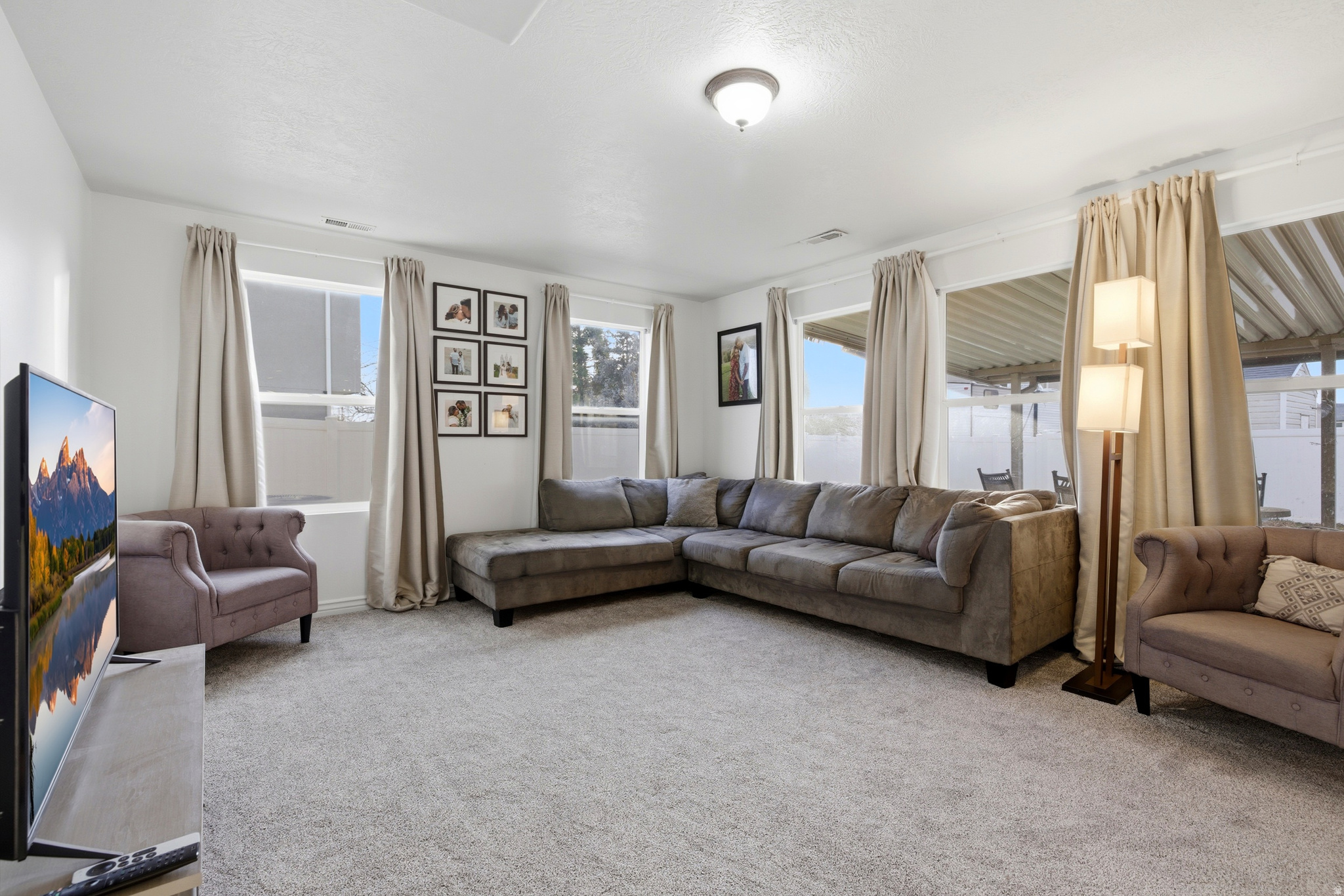 ARGYLE ACRES - Residential