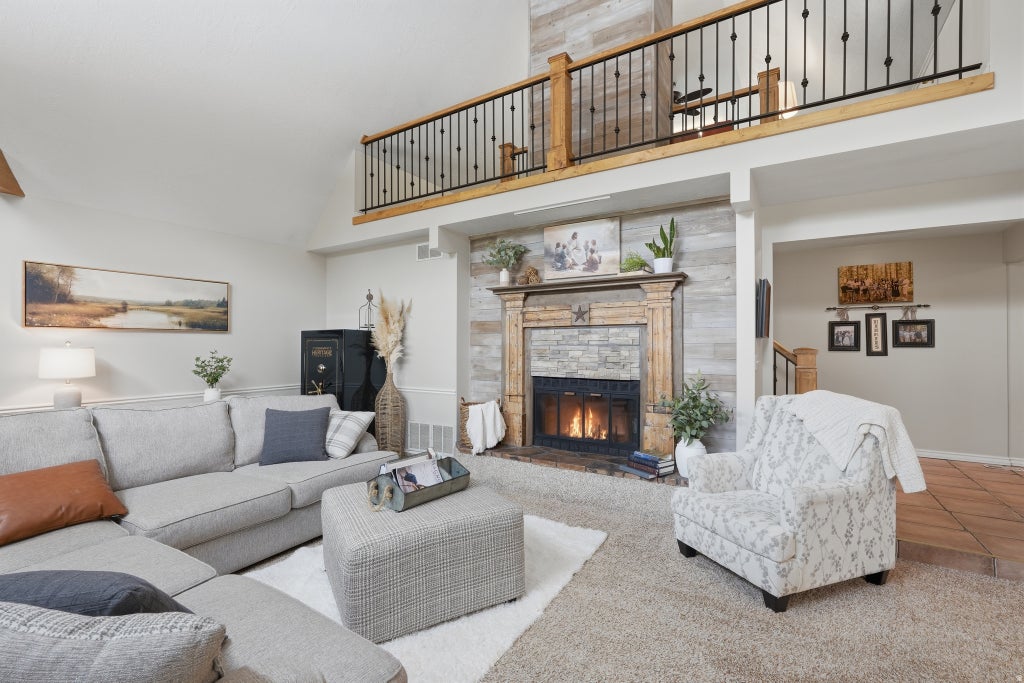 Photo of 593 N FLINT ST, Kaysville, UT 84037 (MLS # 2174025)
