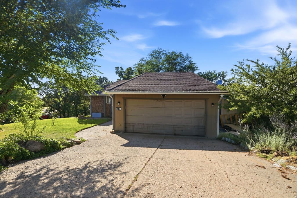 Photo of 820 E 5600 S, South Ogden, UT 84405 (MLS # 2177260)