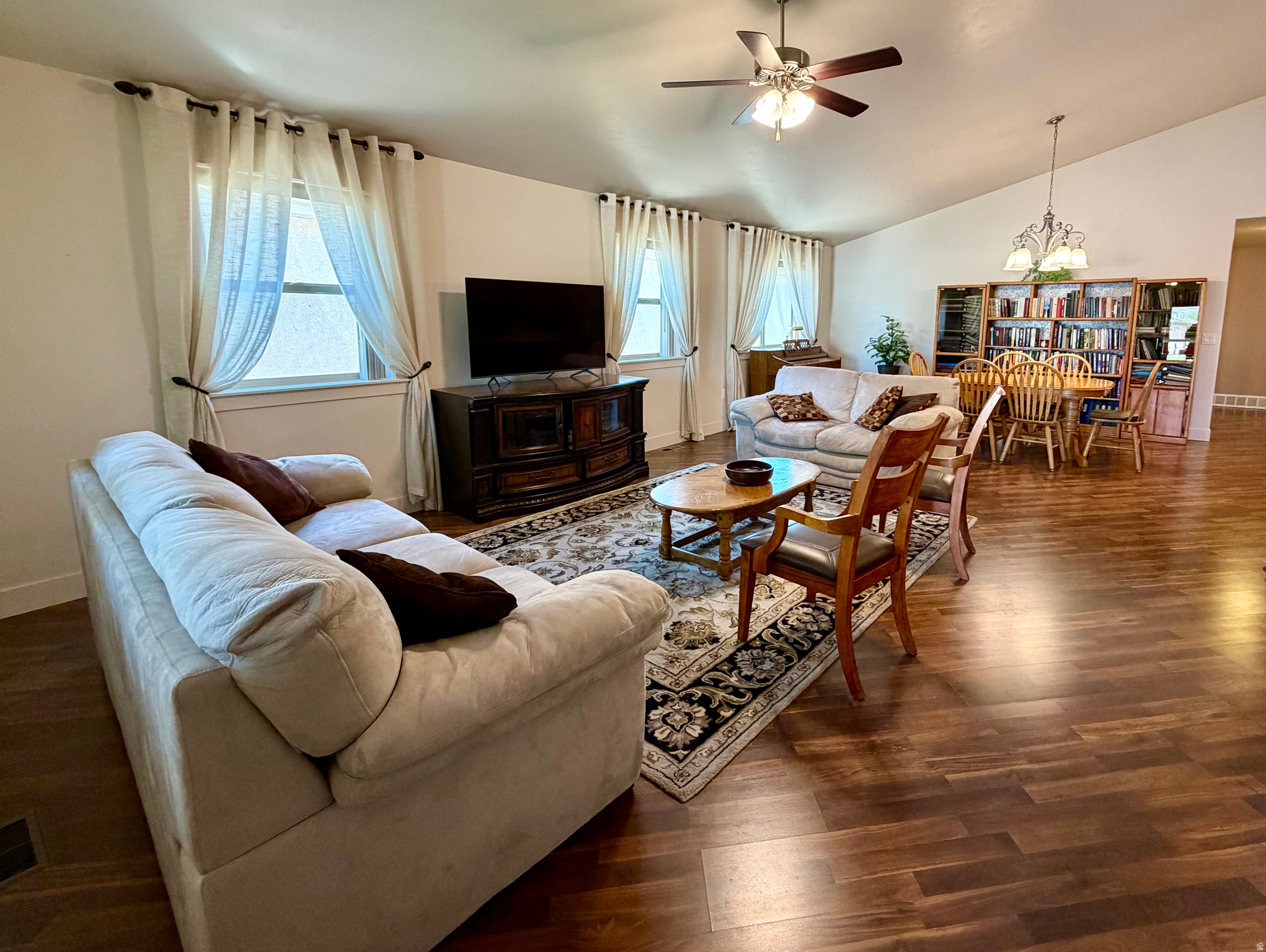 HERITAGE VILLAGE - Residential