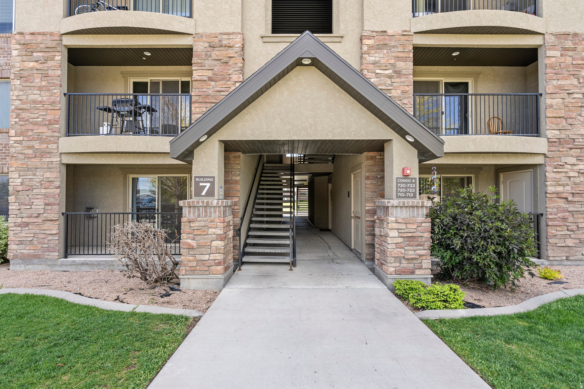 RIDGESTONE - Residential