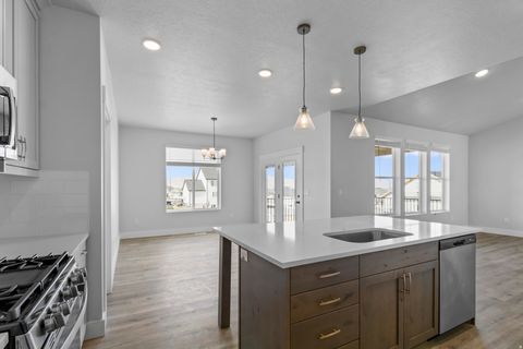 Tiny photo for 640 S 175 E, Hyde Park, UT 84318 (MLS # 2135489)