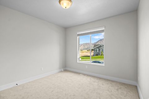 Tiny photo for 640 S 175 E, Hyde Park, UT 84318 (MLS # 2135489)
