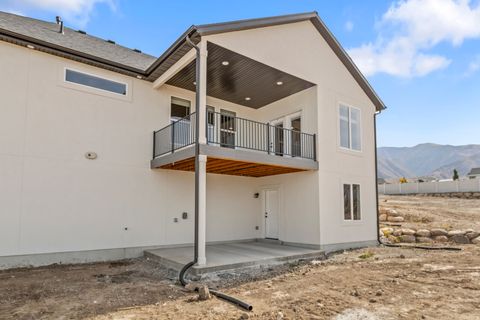 Tiny photo for 640 S 175 E, Hyde Park, UT 84318 (MLS # 2135489)