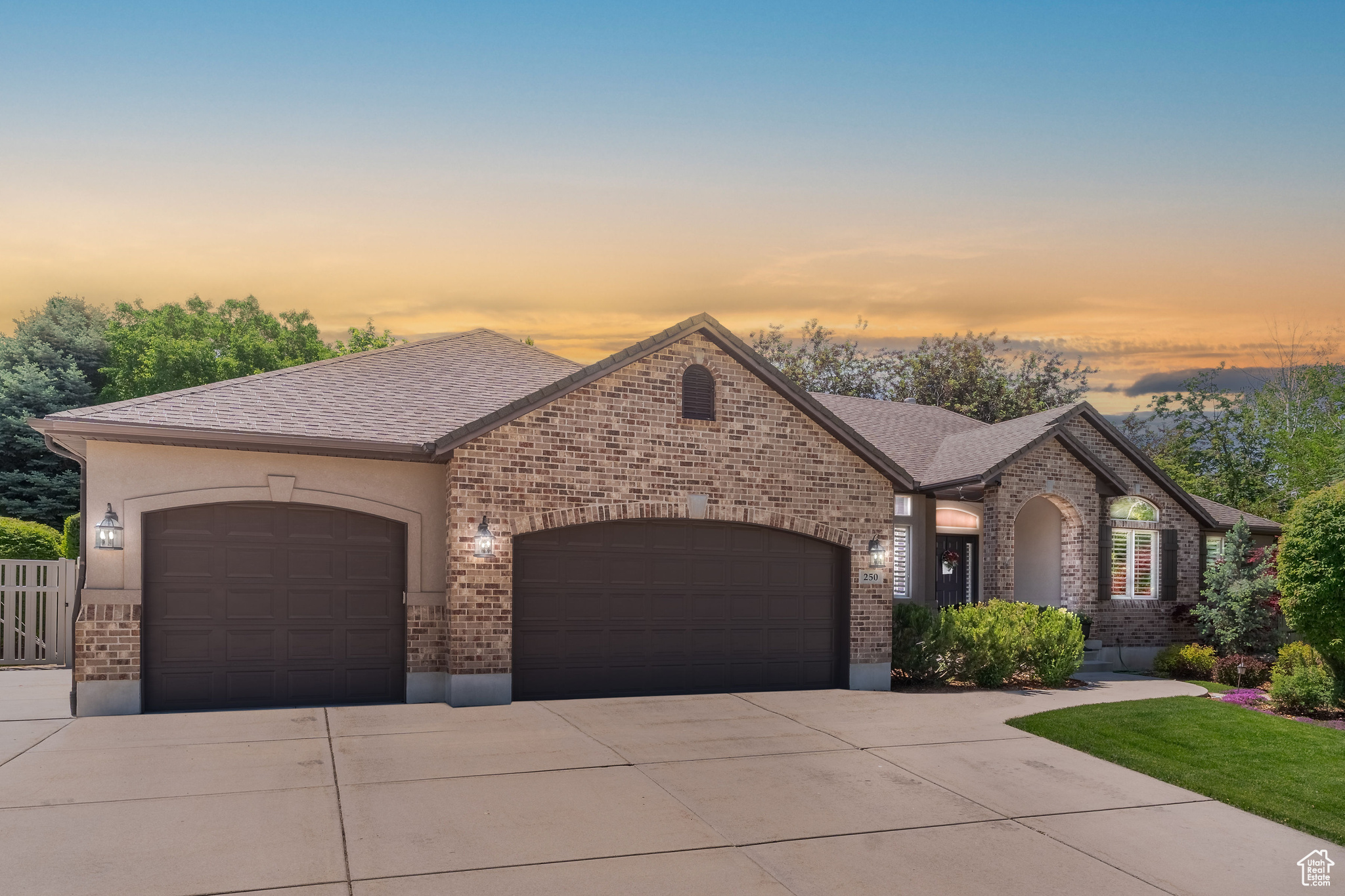 BOYNTON ESTATES - Residential