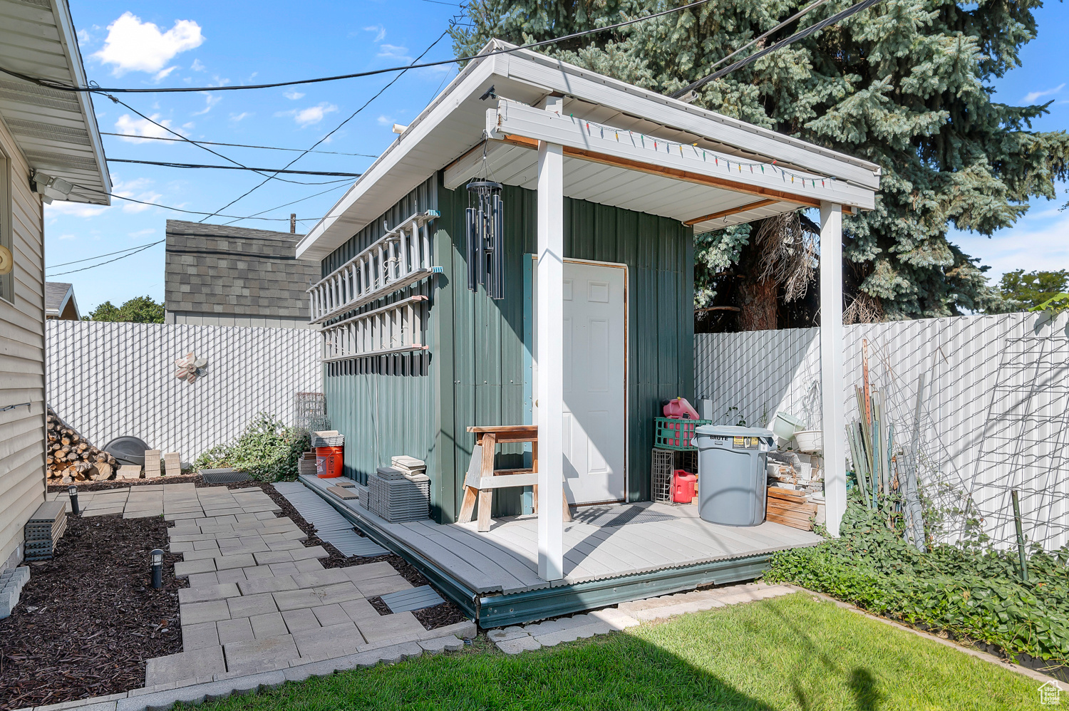 MEADOWS - Residential