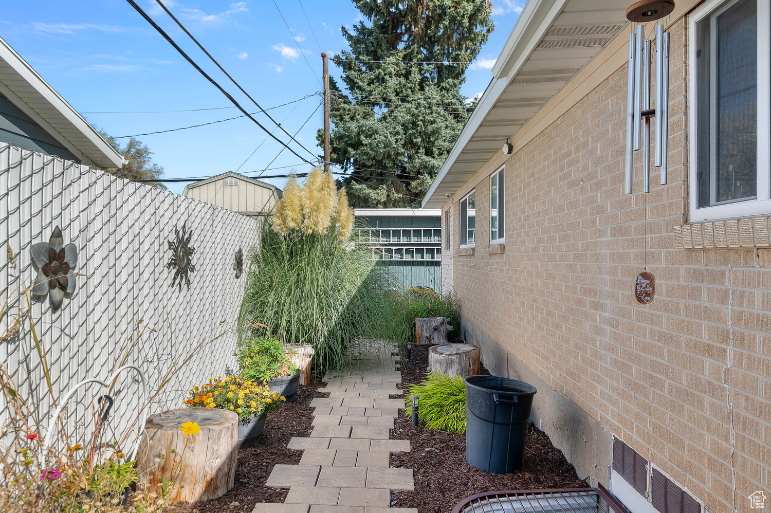 MEADOWS - Residential