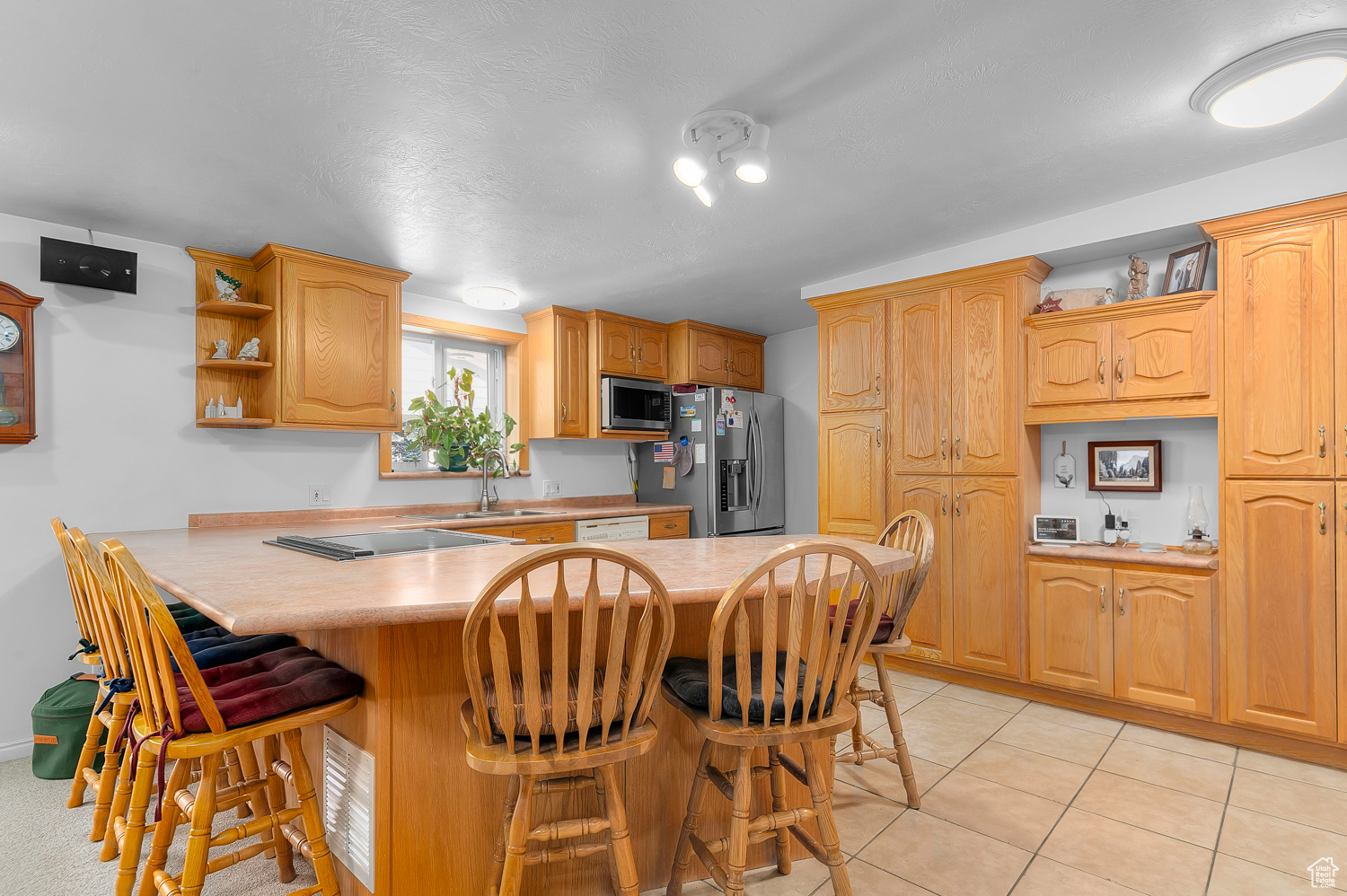 MEADOWS - Residential