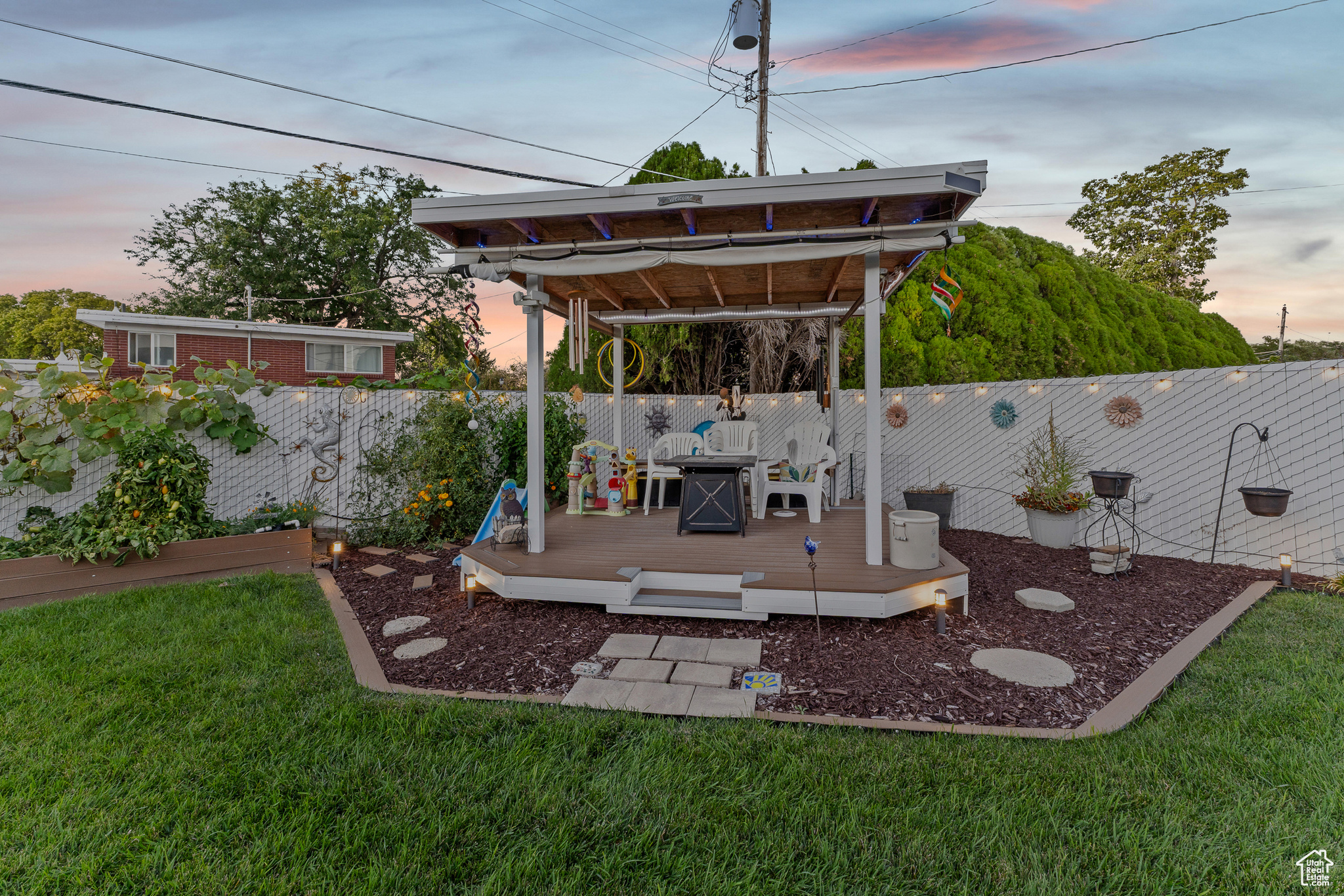 MEADOWS - Residential