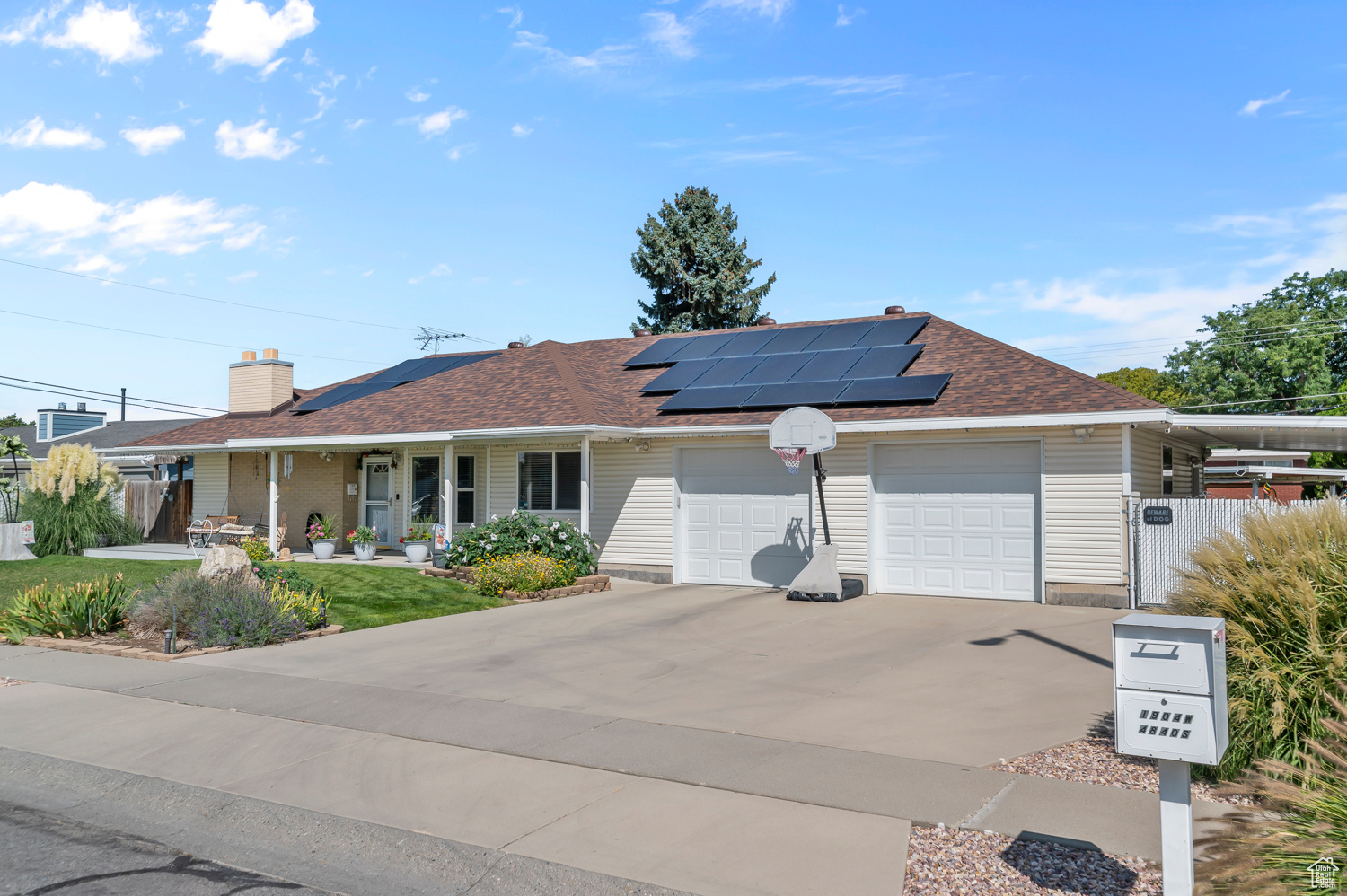 MEADOWS - Residential
