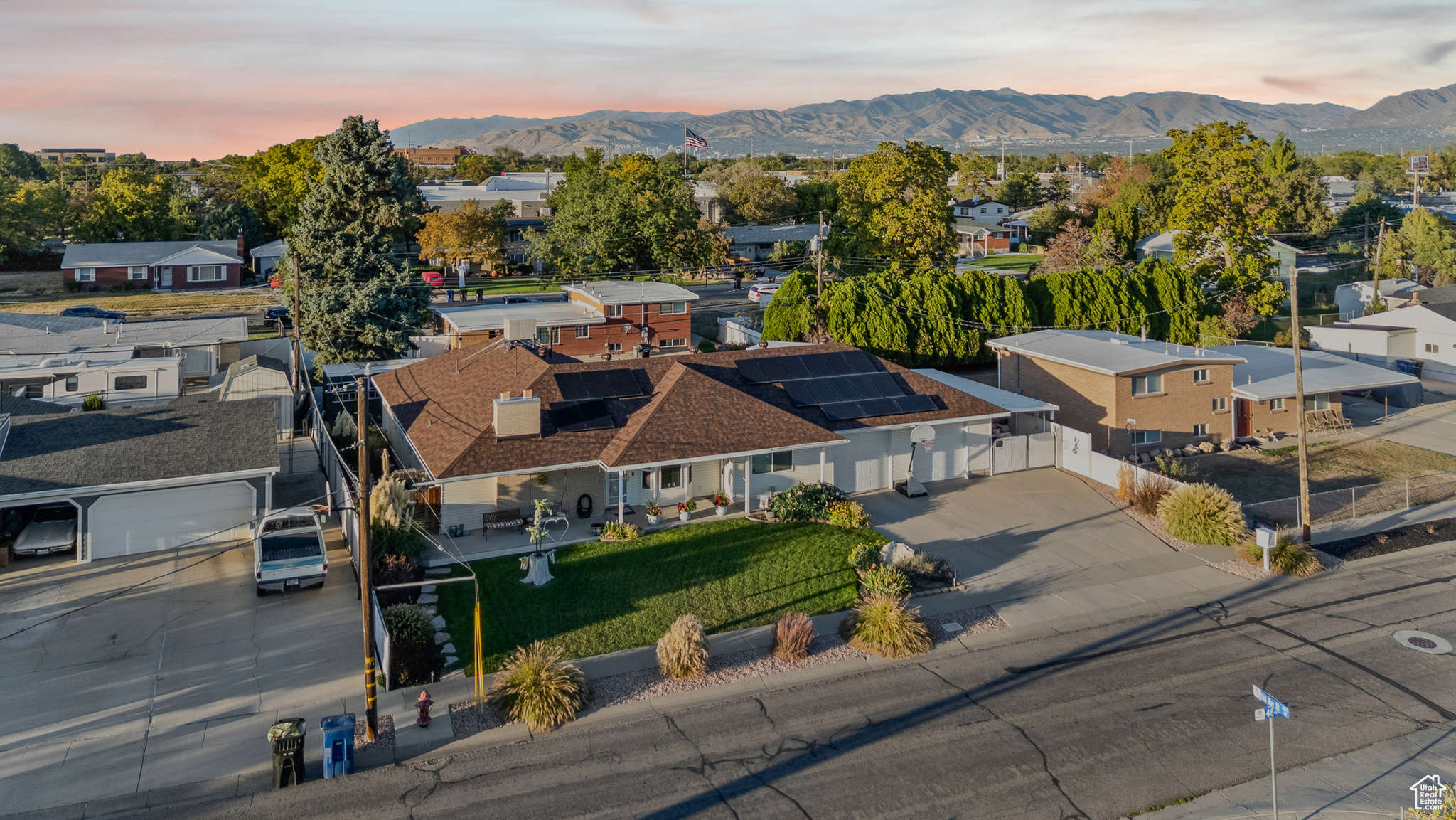 MEADOWS - Residential