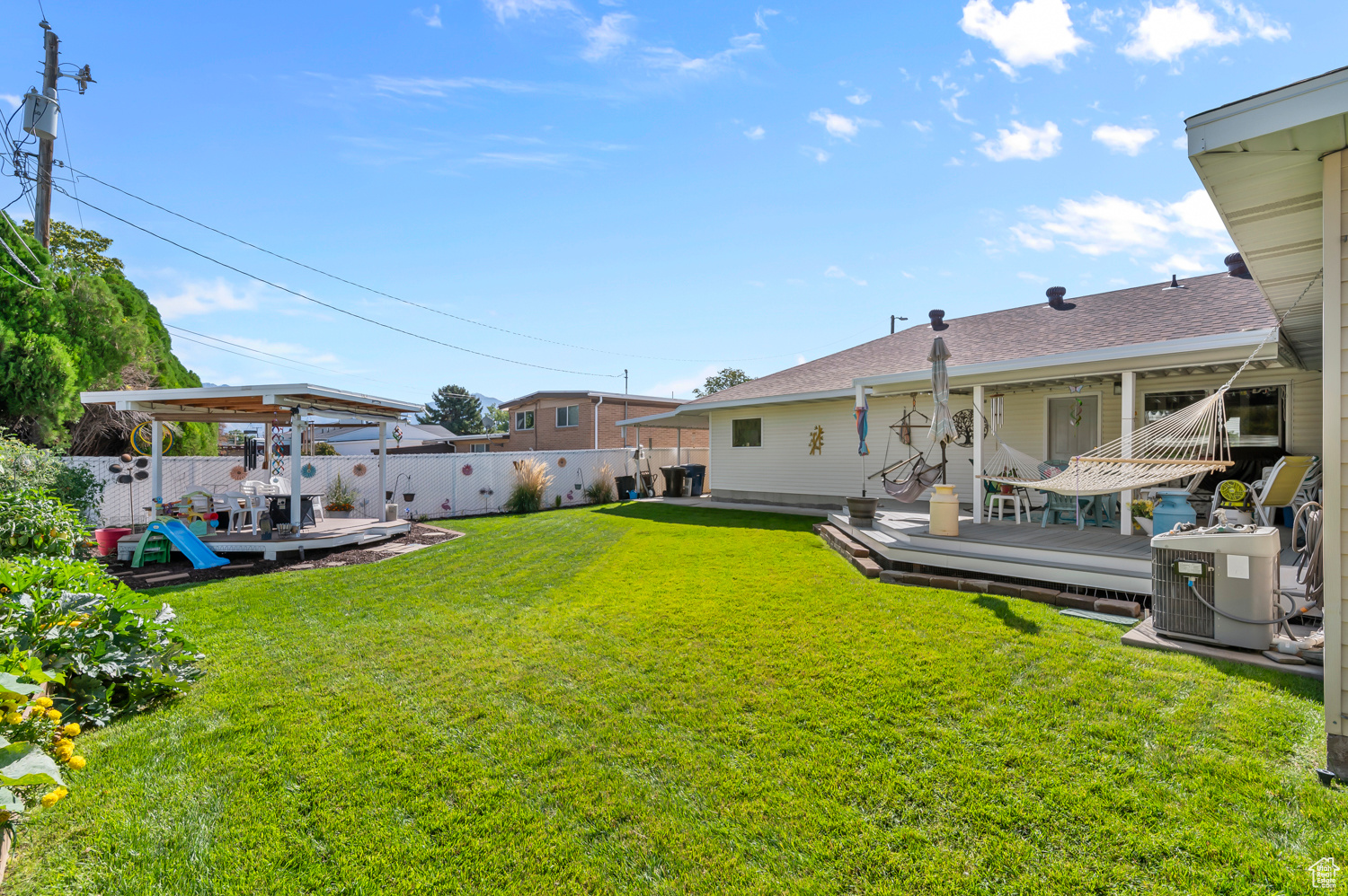 MEADOWS - Residential